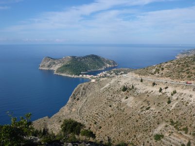 Assos