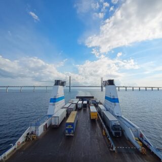 #boattrip #öresundbrücke #vätternrundan #shesnotpedallingontheback #dawessupergalaxytwin