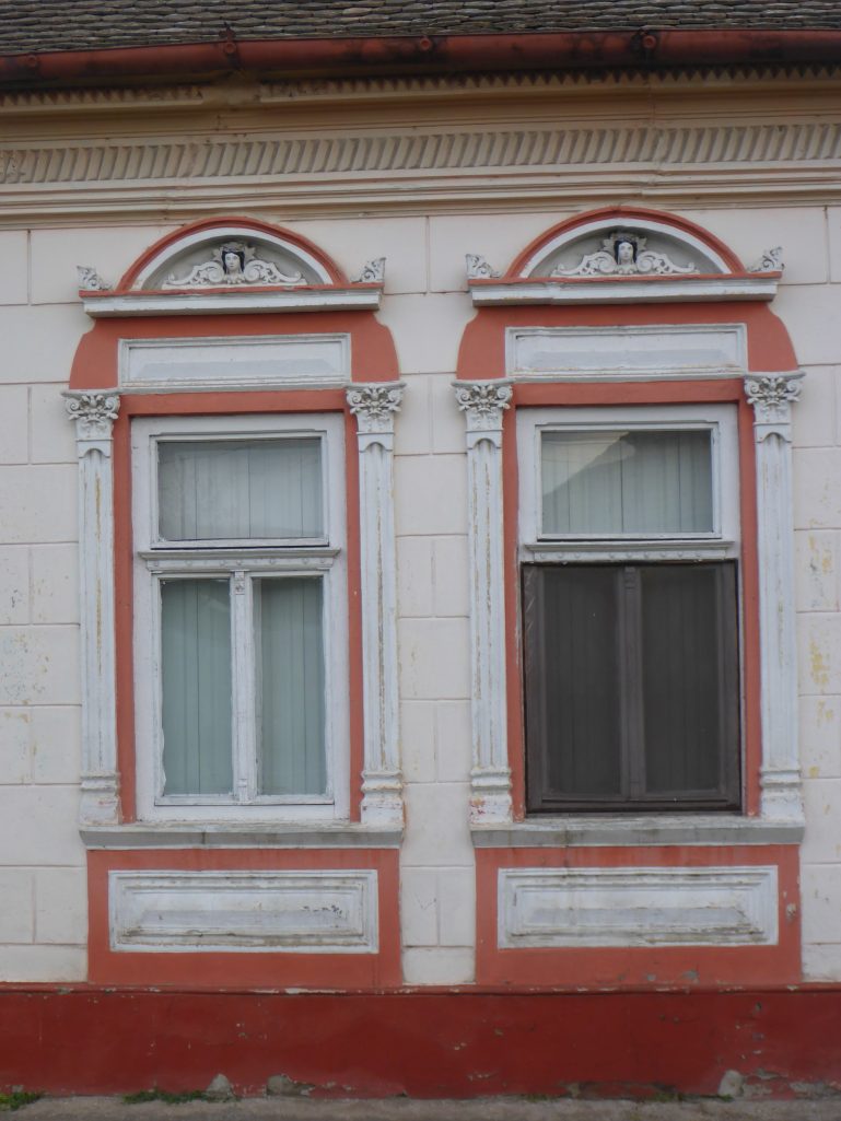 Orate Serbian houses