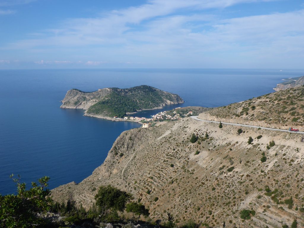 Assos