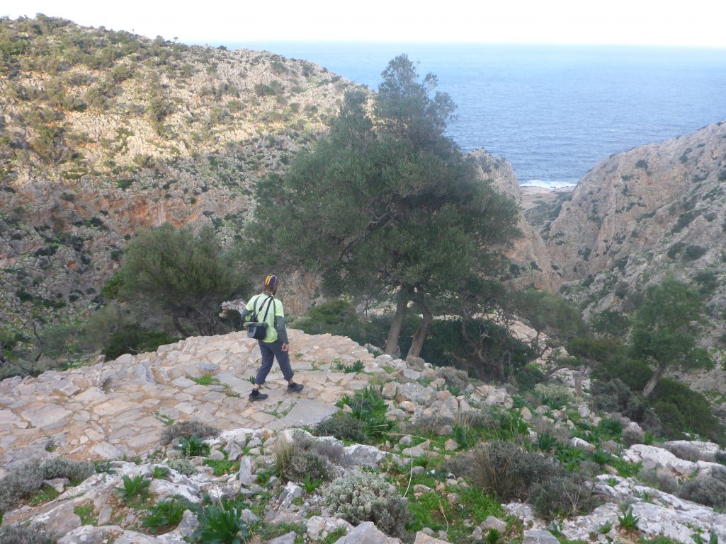 Walking down to Kotholokin